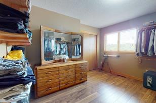 1064 Idso Ct - Photo 7