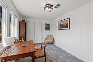 3017 York Ave N - Photo 41