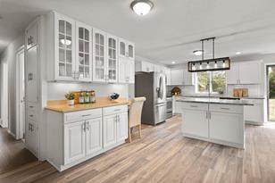 5249 W 95th St - Photo 3