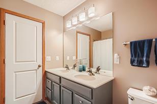 5150 Fairpoint Dr N - Photo 9