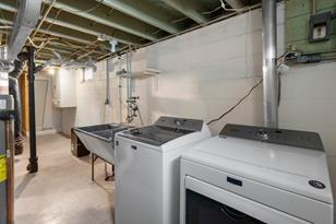 1679 Rose Ave E - Photo 15