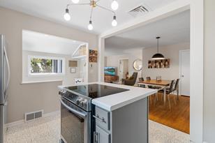 1652 Bohland Ave - Photo 3