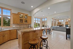 3897 Evermoor Pkwy - Photo 5