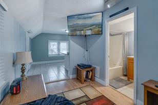 640 Van Buren St NE - Photo 11