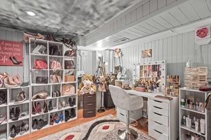 1432 Parkview Ln NE - Photo 7