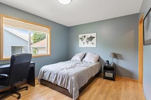 2422 Birch St W - Photo 9