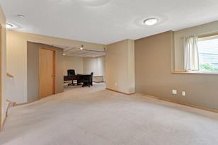 2422 Birch St W - Photo 17