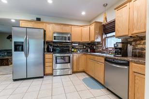 825 Springen Ave - Photo 15