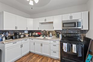 61 Delos St W - Photo 3