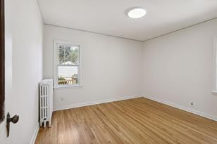 935 James Ave - Photo 9