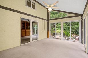 810 Everett Dr - Photo 3