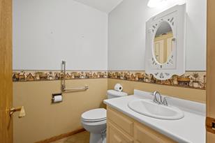 810 Everett Dr - Photo 13