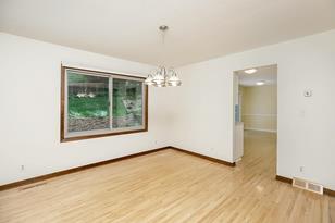 606 20th Ave SW - Photo 5