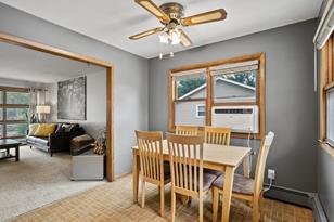 511 8th St NW - Photo 3