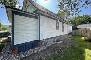 657 Dacota St - Photo 3