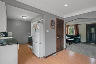 231 Elm St - Photo 3