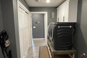 423 Spruce St - Photo 15