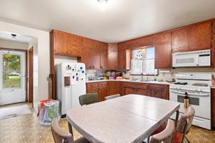 32820 Flanders St NE - Photo 11