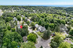 235 Faribault St, Duluth MN  55803-1730 exterior