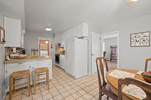 1345 Valley St - Photo 3