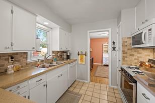 1345 Valley St - Photo 5