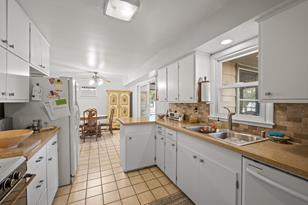 1345 Valley St - Photo 7