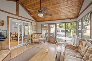 1345 Valley St - Photo 11