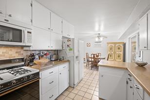 1345 Valley St - Photo 9