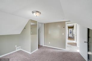 541 Manomin Ave - Photo 11