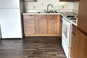 124 E Summit Ave, Fergus Falls, MN 56537 - Photo 5