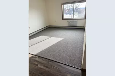 124 E Summit Avenue, Fergus Falls, MN 56537 - Photo 7