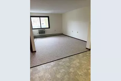 221 E Cavour Avenue, Fergus Falls, MN 56537 - Photo 7