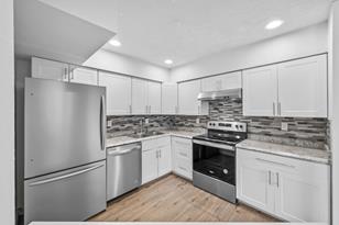 740 W Village Rd - Photo 13