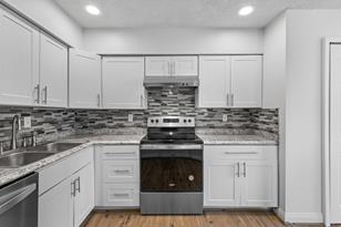 740 W Village Rd - Photo 7