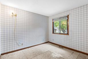 1290 Hilltop Ct - Photo 9