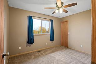 1576 Cedar Dr S - Photo 17