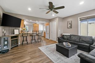 7910 Greenfield Ave - Photo 3