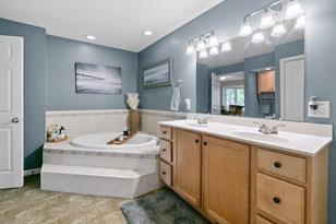 7910 Greenfield Ave - Photo 13