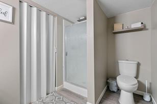 7910 Greenfield Ave - Photo 29