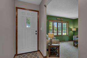 10710 Garden Cir - Photo 3