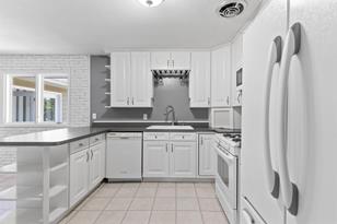 921 Whitney Dr - Photo 7