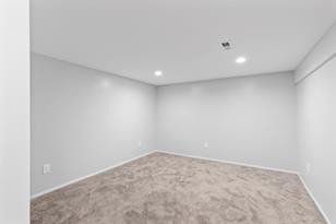 921 Whitney Dr - Photo 29