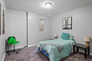 2603 James Ave N - Photo 13