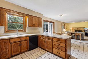 4862 Windsor Ct - Photo 3