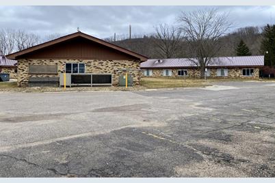 232 E Springer Avenue, Elmwood, WI 54740 - Photo 11