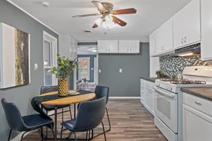 852 Jackson St - Photo 3