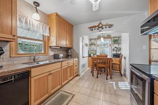 727 Sherwood Ave - Photo 3