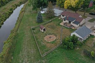 326 1st St SE - Photo 23