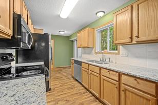 9847 Hamlet Ln S - Photo 9