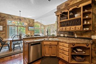 10141 Chestnut Cir N - Photo 11